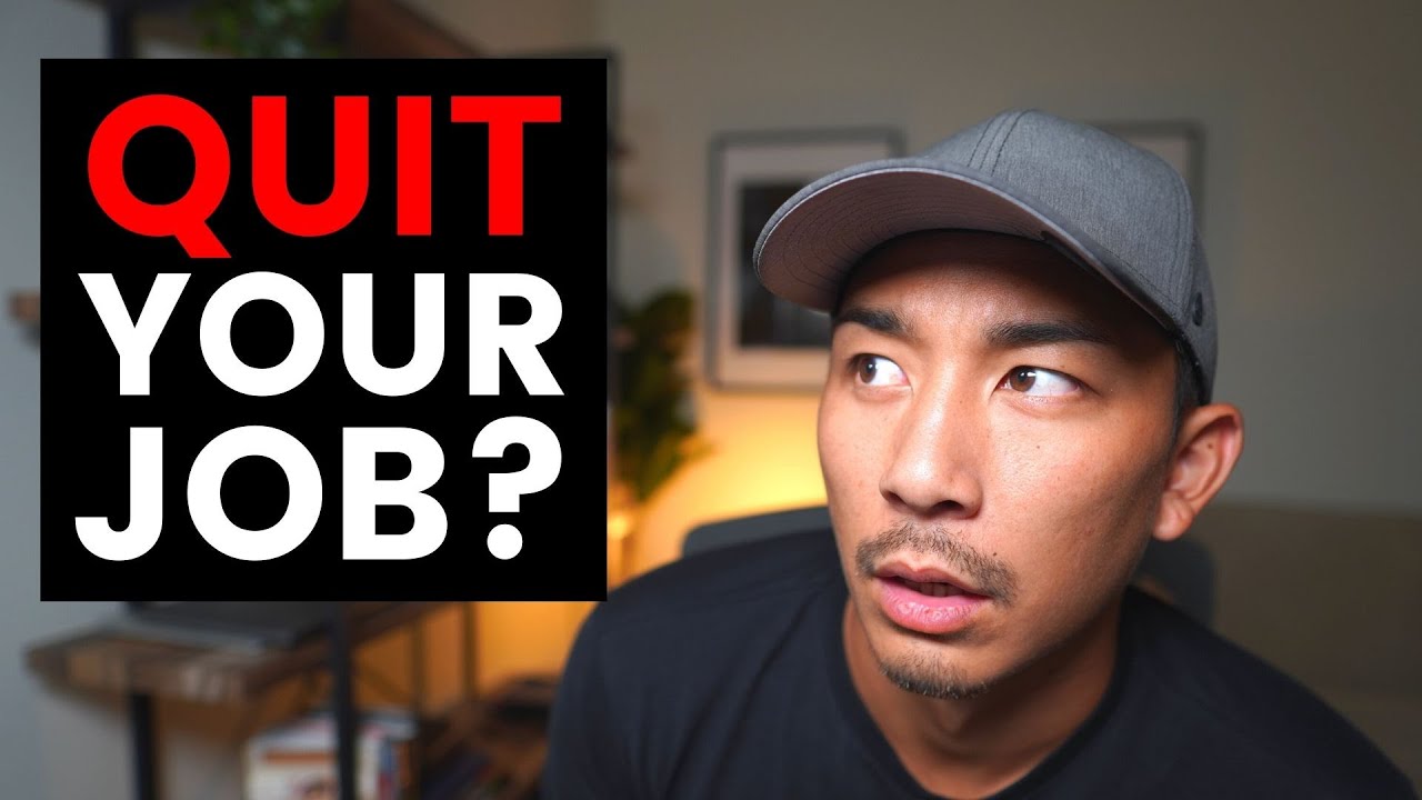 Should You Quit Your Day Job For Your Online Business?